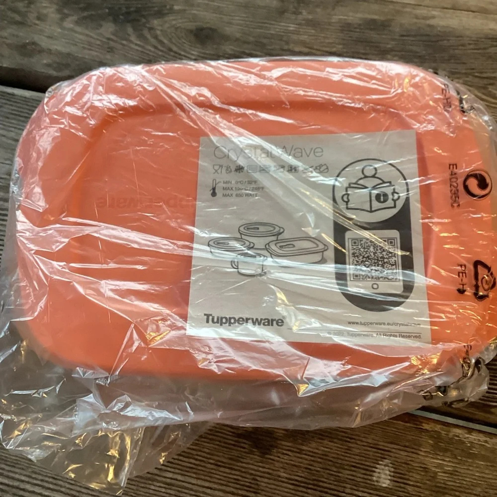 Tupperware CrystalWave Plus Rectangular Container in Orange